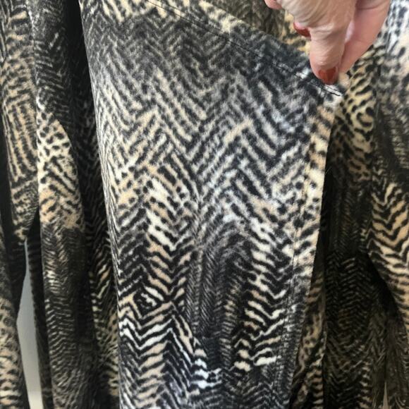 Susan Graver Weekend Cardigan Black Open Front Herringbone Hooded Fleece 2X - Picture 2 of 7